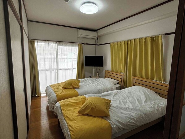 3 bedrooms, desk, free WiFi, bed sheets