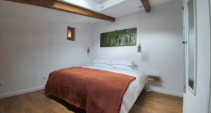 2 Bed Apart-Garage near Les Halles-Sleeps4