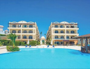 Pool - 1Br Beachfront Apartment, Palm Beach Piazza, Sahl Hasheesh, Hurghada (Sahl Hasheesh)