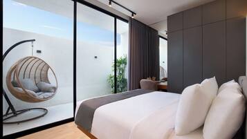 2 bedrooms, in-room safe, desk, laptop workspace