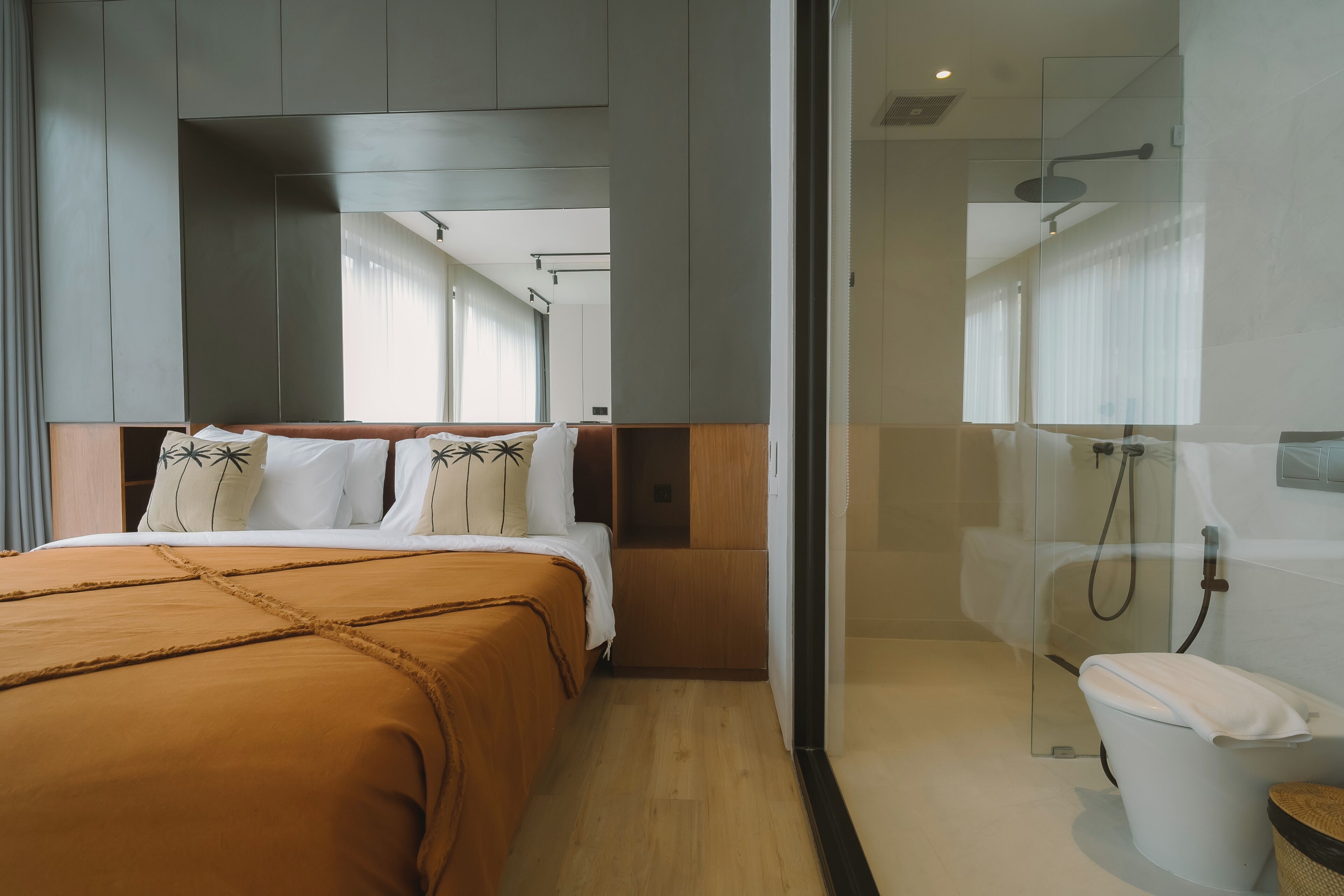 In-room safe, desk, laptop workspace, iron/ironing board