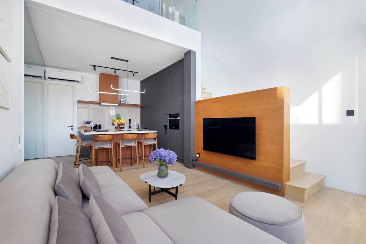 Smart TV, Netflix, streaming services