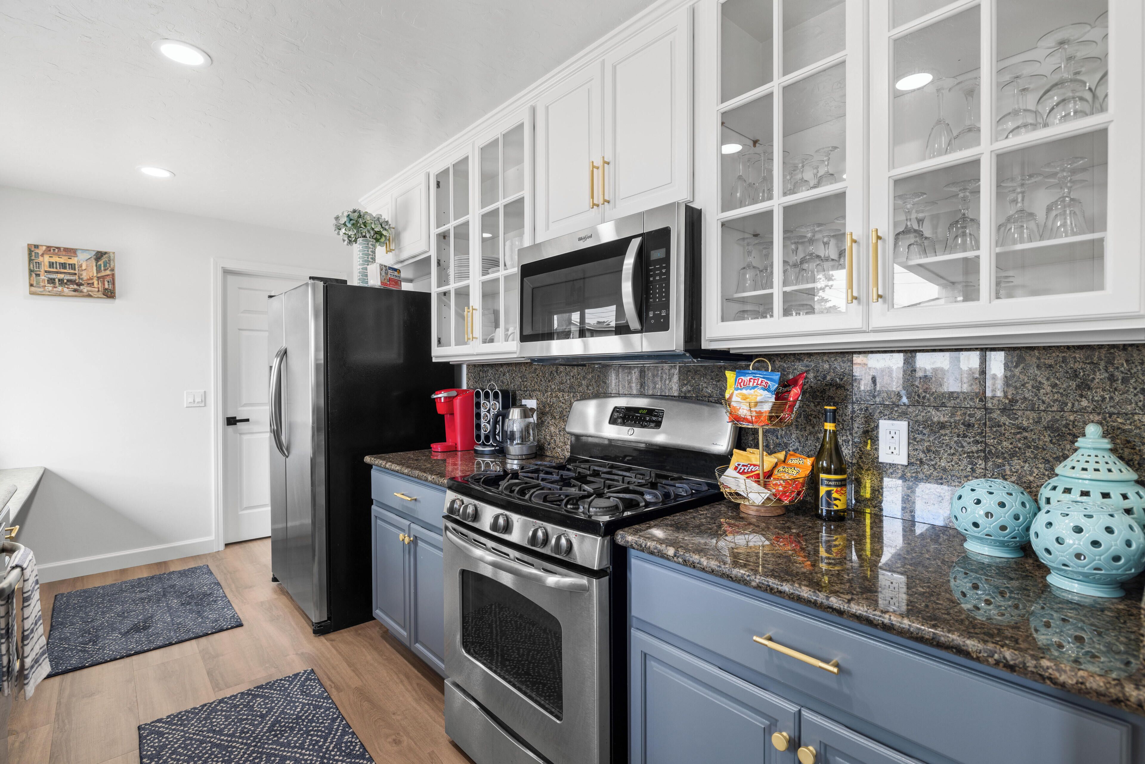 Microwave, oven, stovetop, dishwasher