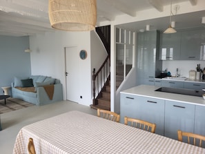 Interior - Seaside fishing house, 70 m from the beach - sleeps 10 - Brittany (Saint-Jacut-de-la-Mer)