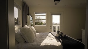 3 chambres, fer et planche à repasser, Wi-Fi, draps fournis