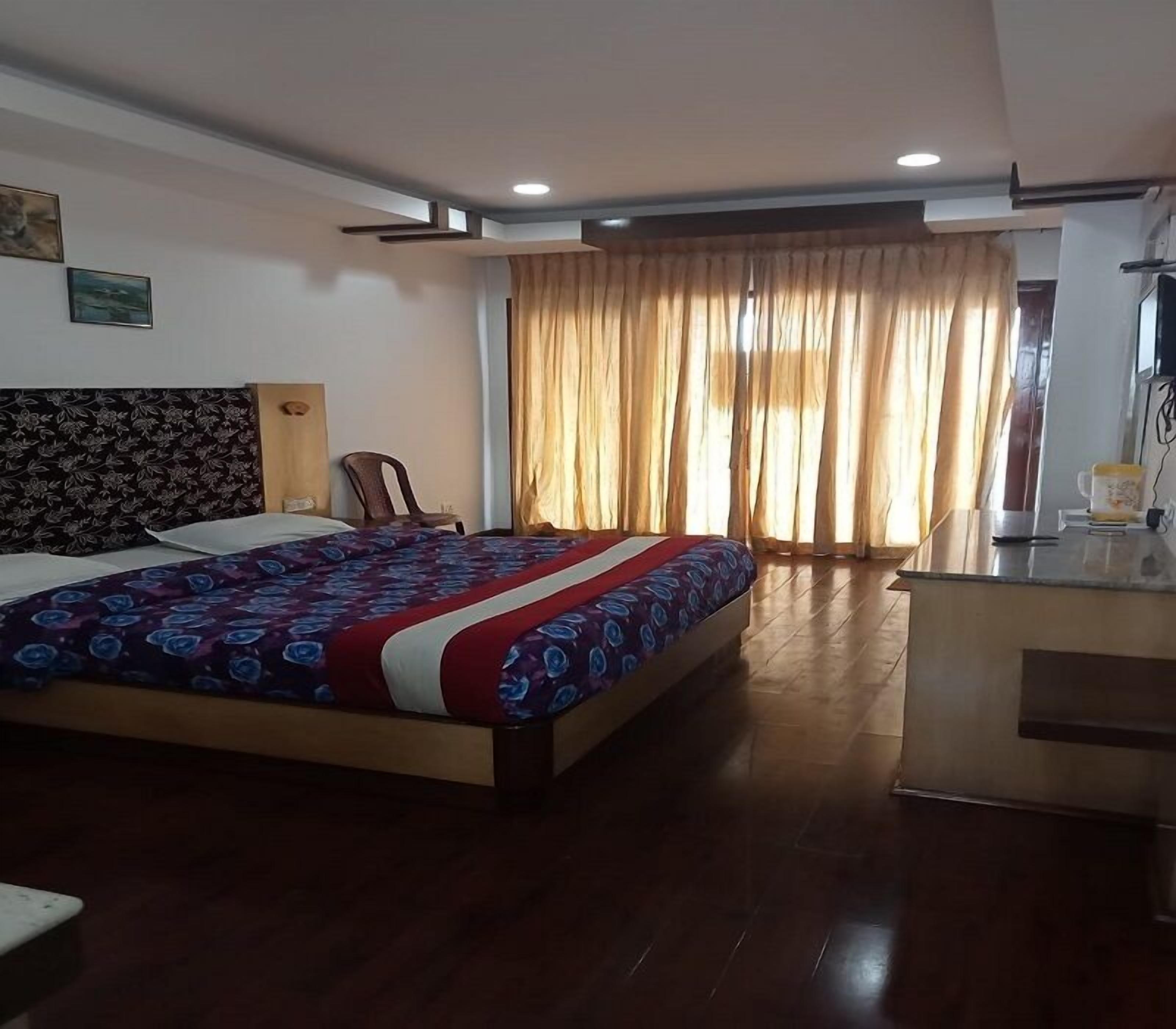 Superior Room | Premium bedding, soundproofing, free WiFi, bed sheets