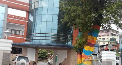 Hotel Kurunji Meridian