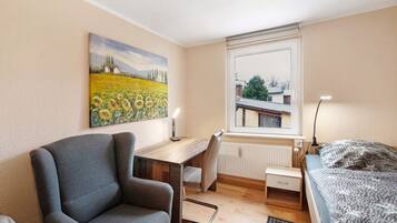 3 bedrooms, free WiFi, bed sheets