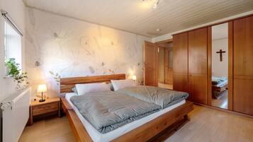 1 chambre, fer et planche Ă repasser, Wi-Fi gratuit, draps fournis