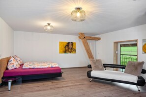 3 bedrooms, free WiFi, bed sheets - Apartment 'Salerhof' with Private Terrace and Wi-Fi (Bad Wurzach)