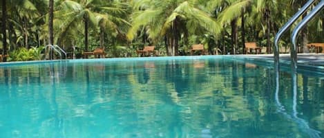 Piscine intérieure