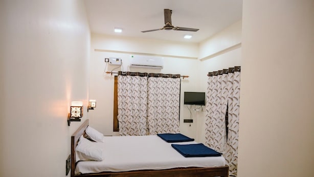 Free WiFi - Rainbow Beach View Resort (Alibag)