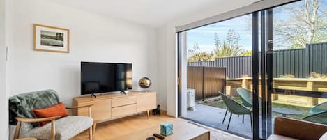 TV, offices