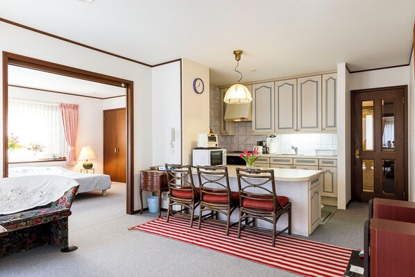 2 sovrum, strykjärn/strykbräda, wi-fi och sängkläder