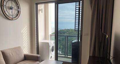 Unixx condo beach view with balcony near walking street