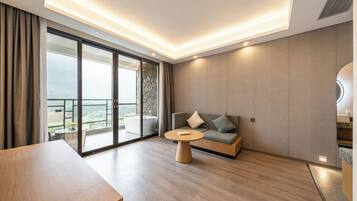 Family Double or Twin Room, Balcony, River View | Blackout drapes, soundproofing, free WiFi, bed sheets