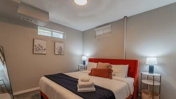 5 bedrooms, desk, iron/ironing board, travel cot