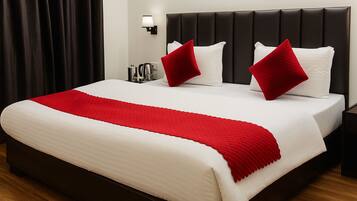 Exclusive Double Room, Balcony, Garden View | Soundproofing, iron/ironing board, free WiFi