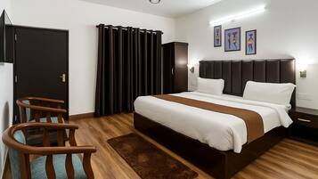 Habitació doble Elite, 1 llit de matrimoni gran | Habitacions insonoritzades, planxa i posts de planxar i wifi gratuïta