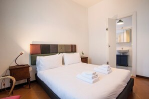 1 bedroom, iron/ironing board, travel crib, WiFi