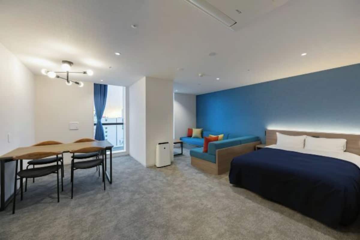 1 chambre, rideaux occultants, Wi-Fi gratuit, draps fournis