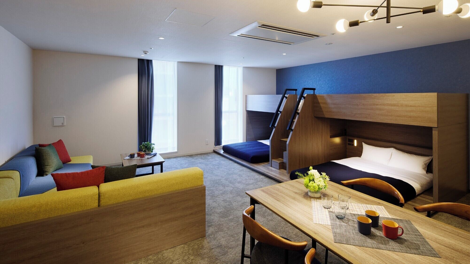 Blackout drapes, free WiFi, bed sheets