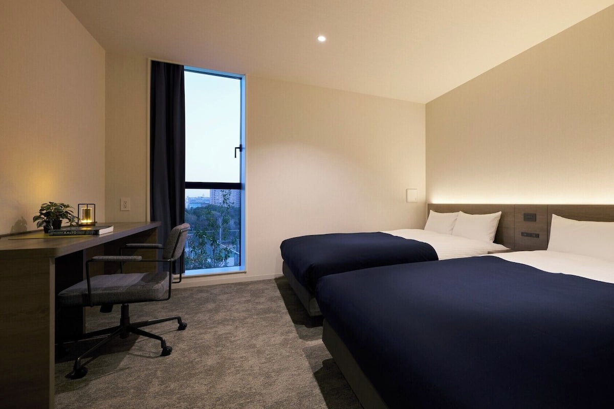 Deluxe Room | Blackout drapes, free WiFi, bed sheets