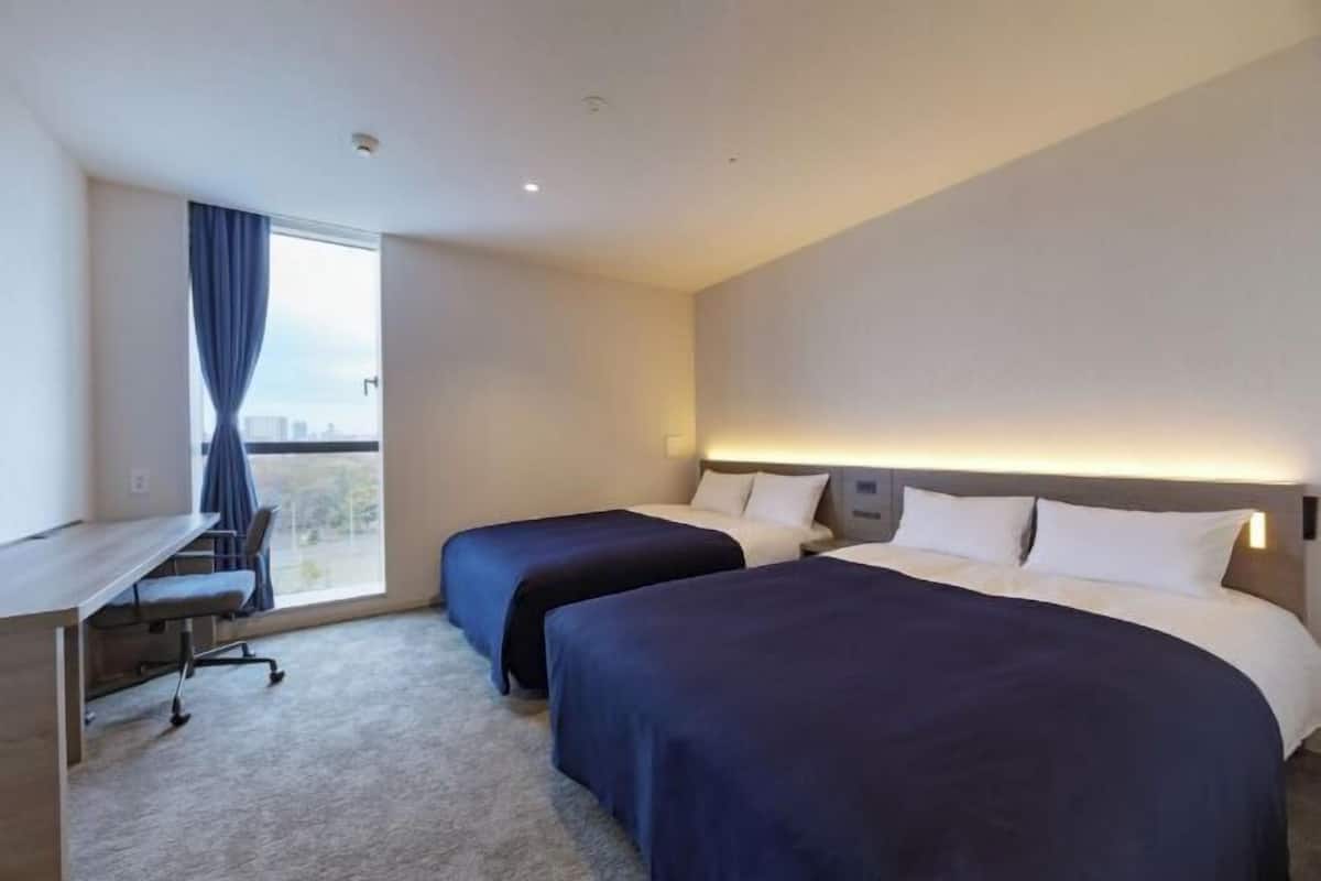 1 chambre, rideaux occultants, Wi-Fi gratuit, draps fournis