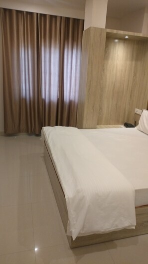 Deluxe Double Room | Free WiFi