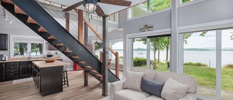 TV, fireplace, offices