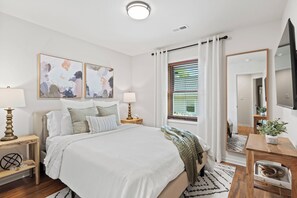 3 soverom, strykejern/-brett, wi-fi og sengetøy