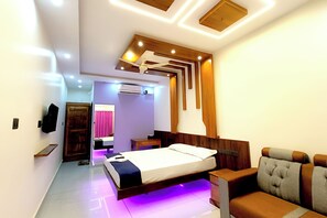 Habitación Premium | Sábanas de algodón egipcio, ropa de cama de alta calidad, escritorio