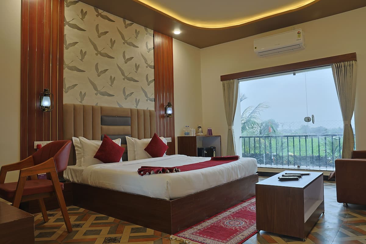 Executive Double Room | 1 bedroom, minibar, desk, laptop workspace