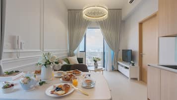 Executive Apartment, 2 Bedrooms, Balcony, City View | Laptop workspace, iron/ironing board, free WiFi, bed sheets