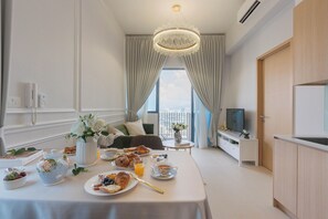 Executive Apartment, 2 Bedrooms, Balcony, City View | Laptop workspace, iron/ironing board, free WiFi, bed sheets - NaiBnB @ The Colony by Infinitum (Kuala Lumpur)