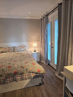 3 bedrooms, desk, iron/ironing board, free WiFi