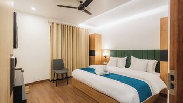 Standard Room | Laptop workspace, iron/ironing board, free WiFi