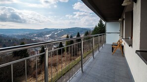 Appartement (213) | Vue depuis le balcon