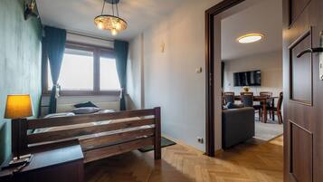 1 bedroom, iron/ironing board, free WiFi