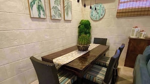Apartment, 2 Bedrooms, Smoking, Private Pool | Dining