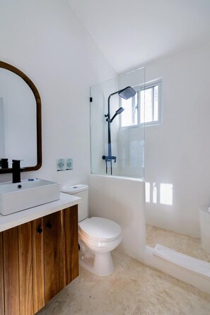 Shared Dormitory, 2 Bedrooms, Smoking, Balcony | Bathroom