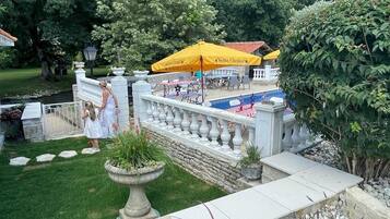 Ristorazione all'aperto