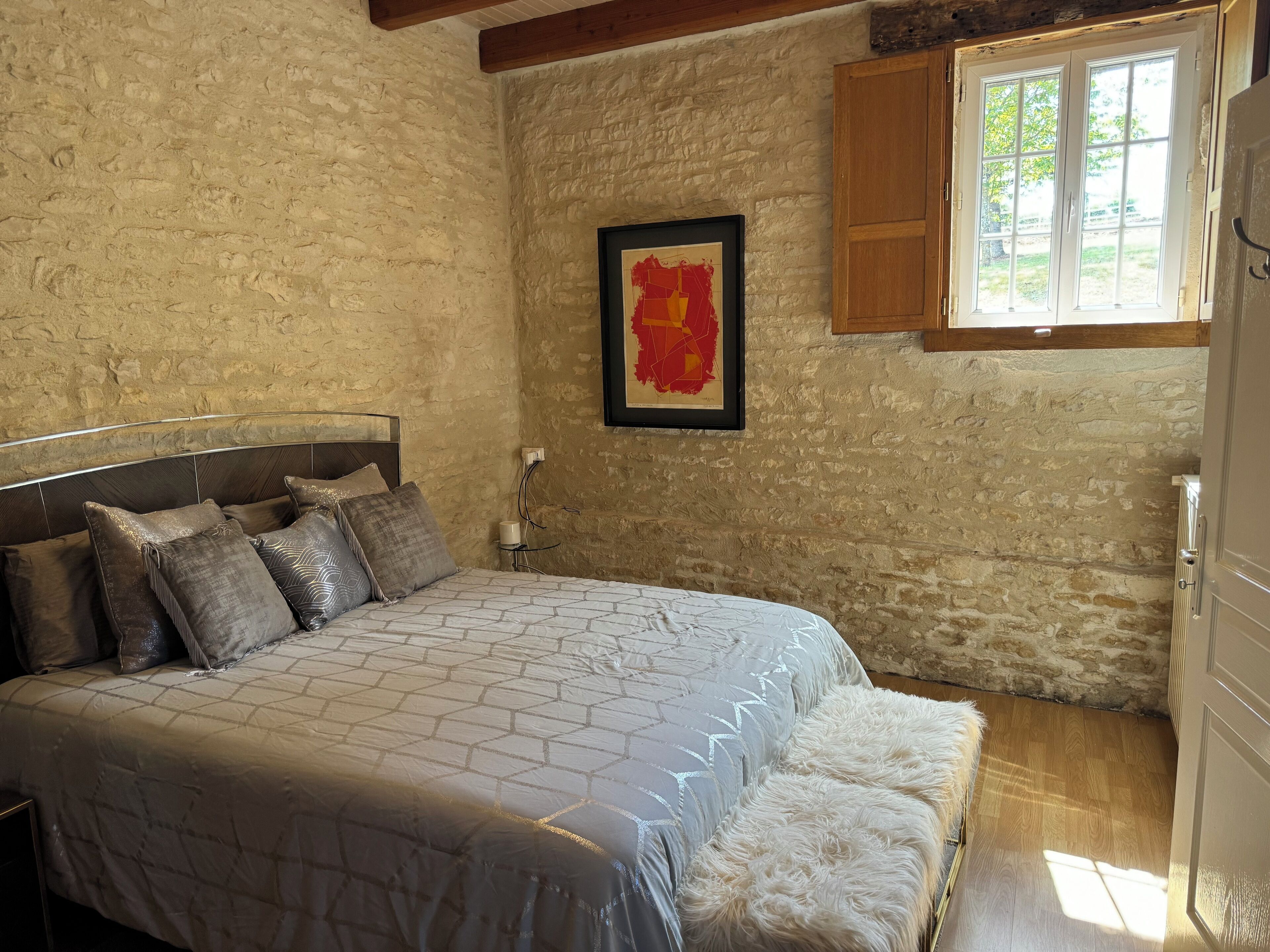 4 chambres, fer et planche à repasser, Wi-Fi, draps fournis