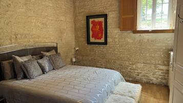 4 chambres, fer et planche Ă repasser, Wi-Fi, draps fournis