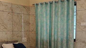 Double Room | Free WiFi