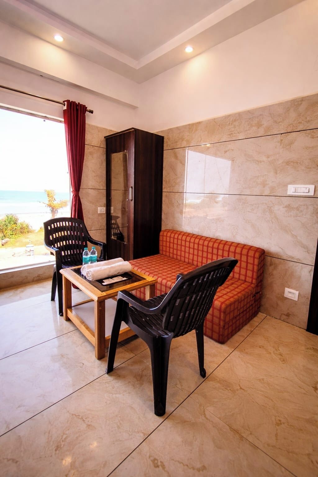 Balcony Front Sea View Room | Free WiFi