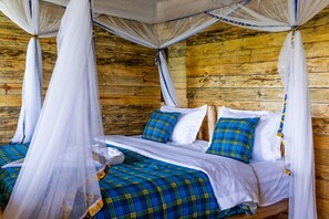 Yksilöllisesti kalustettu, kannettavalle tietokoneelle sopiva työtila