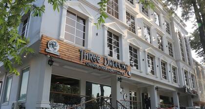 Three Trees Hotel