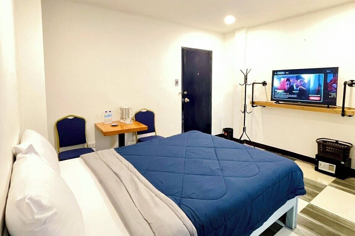Quarto júnior | Frigobar, escrivaninha, Wi-Fi de cortesia