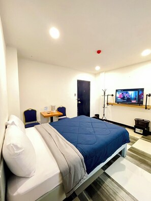 Room - Bluewing Hotel Angeles powered by Cocotel (Angeles City)